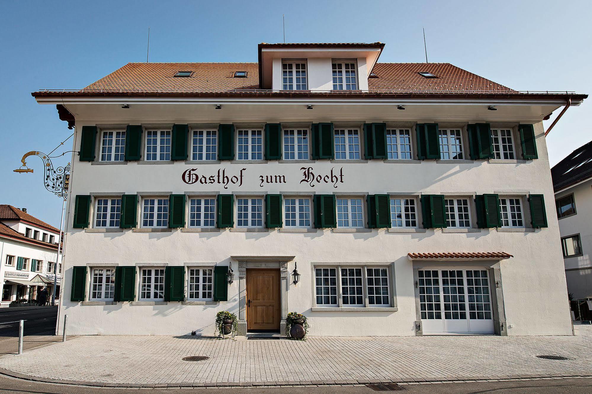 Gasthof Zum Hecht Fehraltorf Buitenkant foto